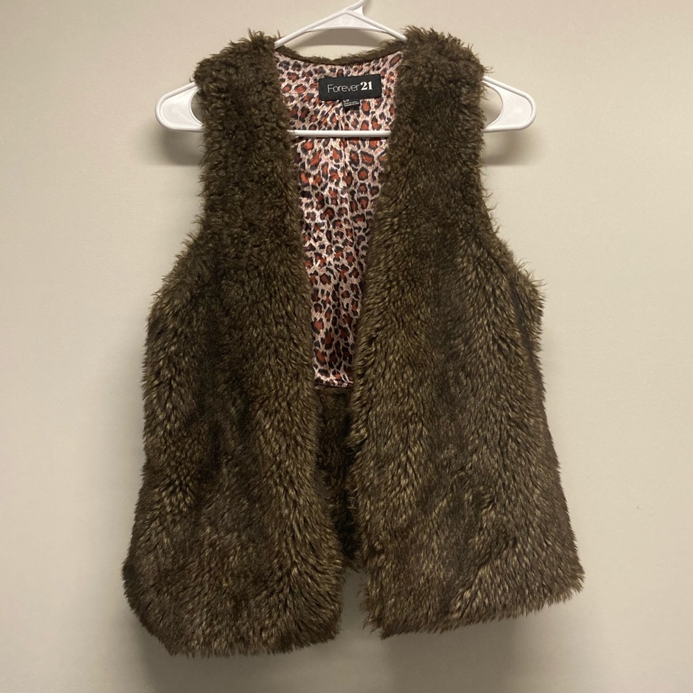 FUR VEST